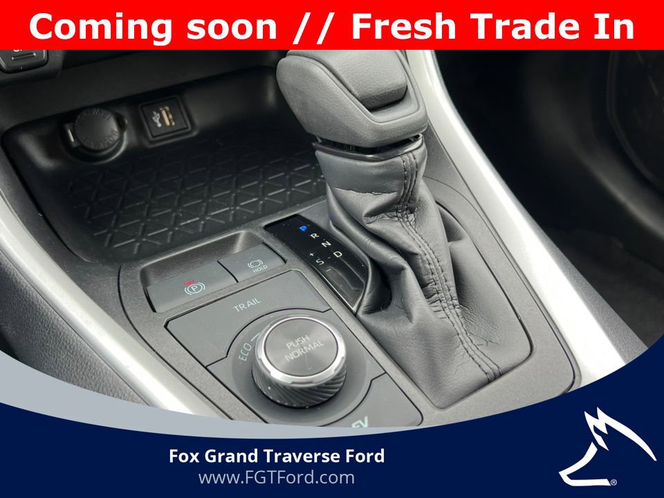 Used 2025 Toyota RAV4 XLE image 25