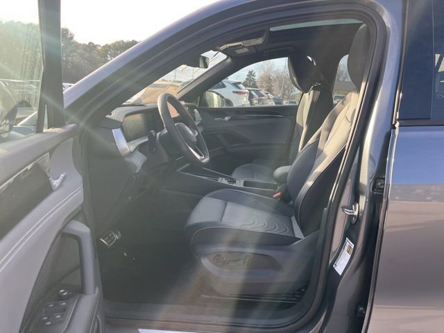 New 2026 Volkswagen Tiguan SE R-Line FWD image 18