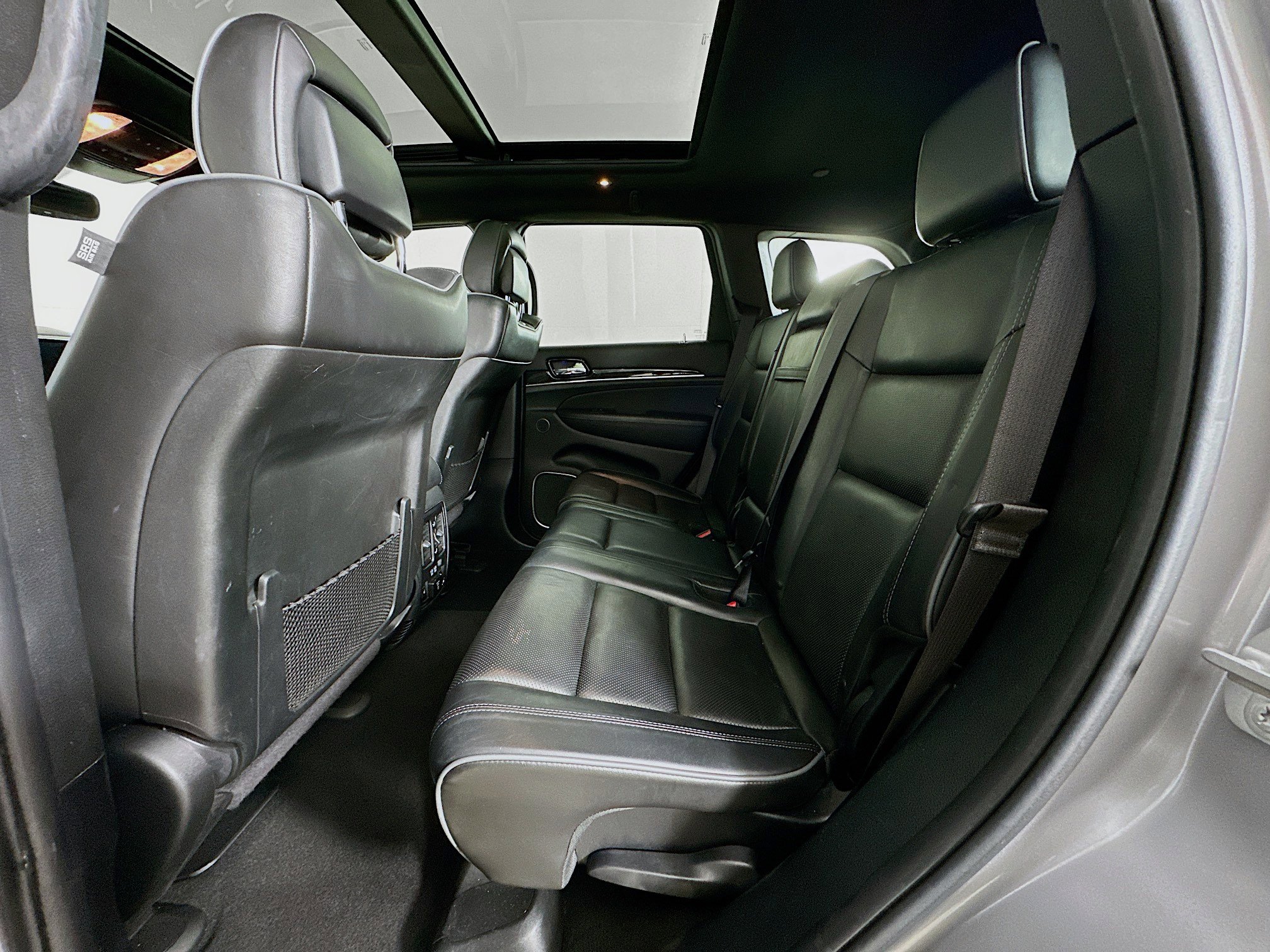 Used 2019 Jeep Grand Cherokee Overland image 29