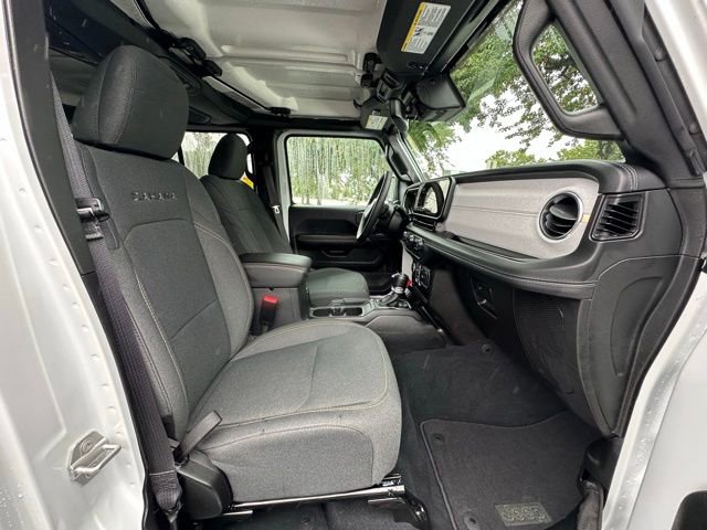 Used 2024 Jeep Wrangler Unlimited Sahara w/ Technology Group image 33