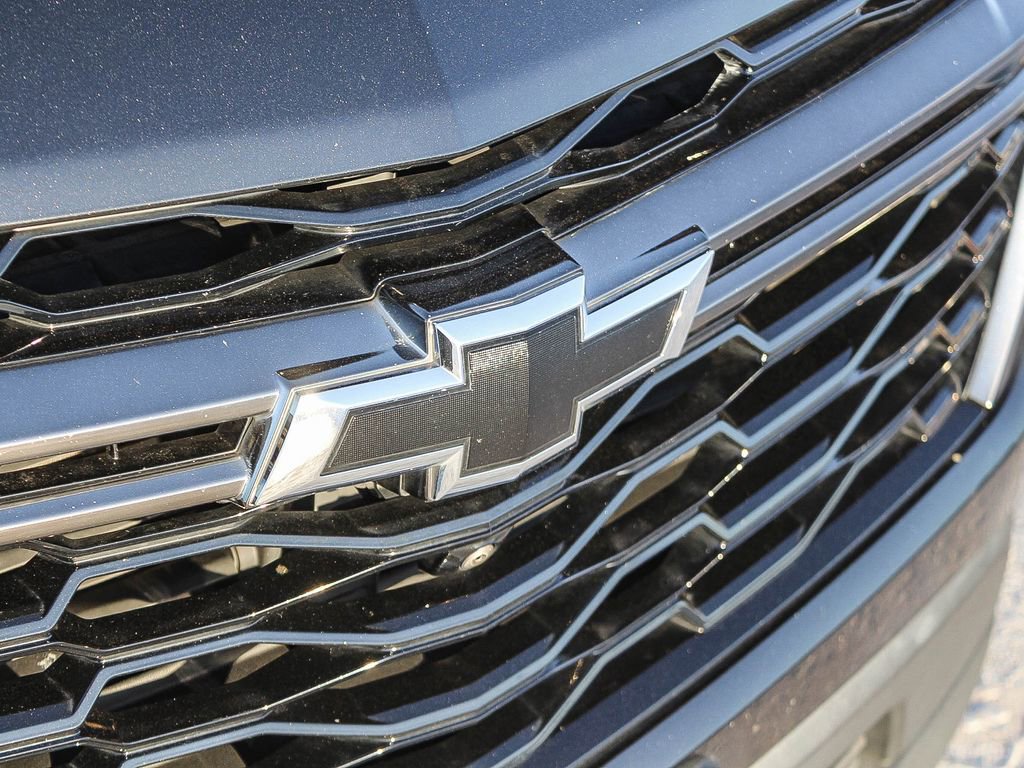 Used 2023 Chevrolet Traverse Premier w/ Redline Edition image 12