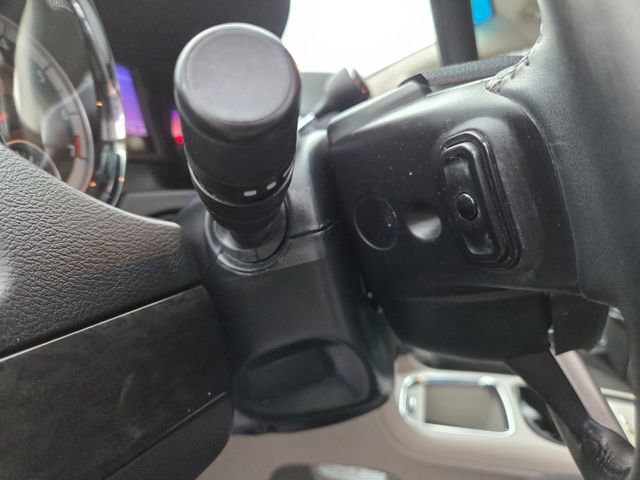 Used 2016 Dodge Grand Caravan SXT w/ Rear Park Assist Package FWD image 15