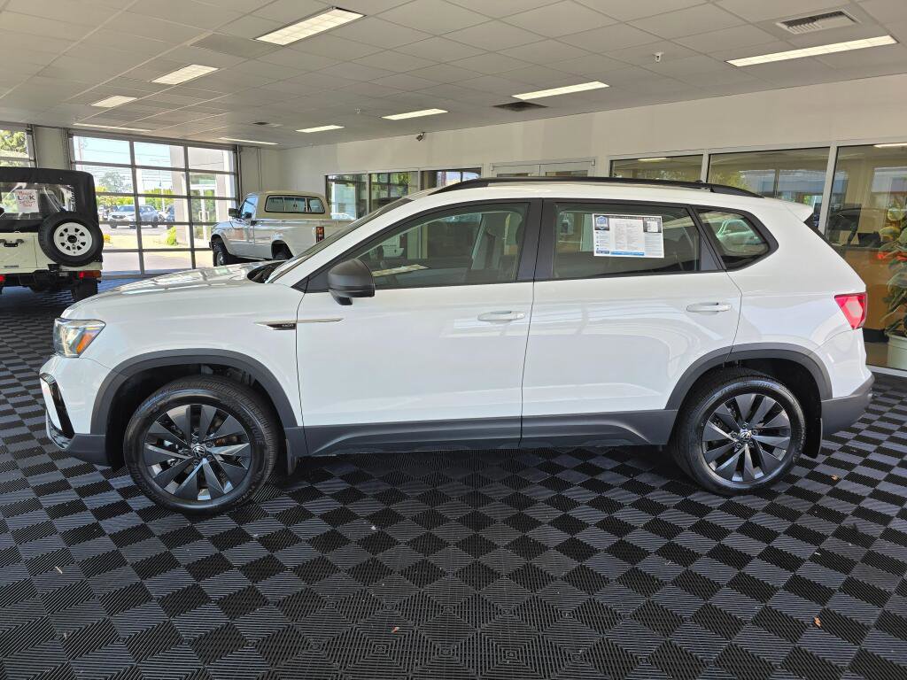 Used 2023 Volkswagen Taos S w/ Driver Assistance Package FWD image 6
