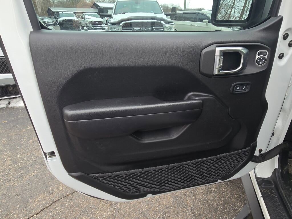 Used 2021 Jeep Gladiator Sport image 20