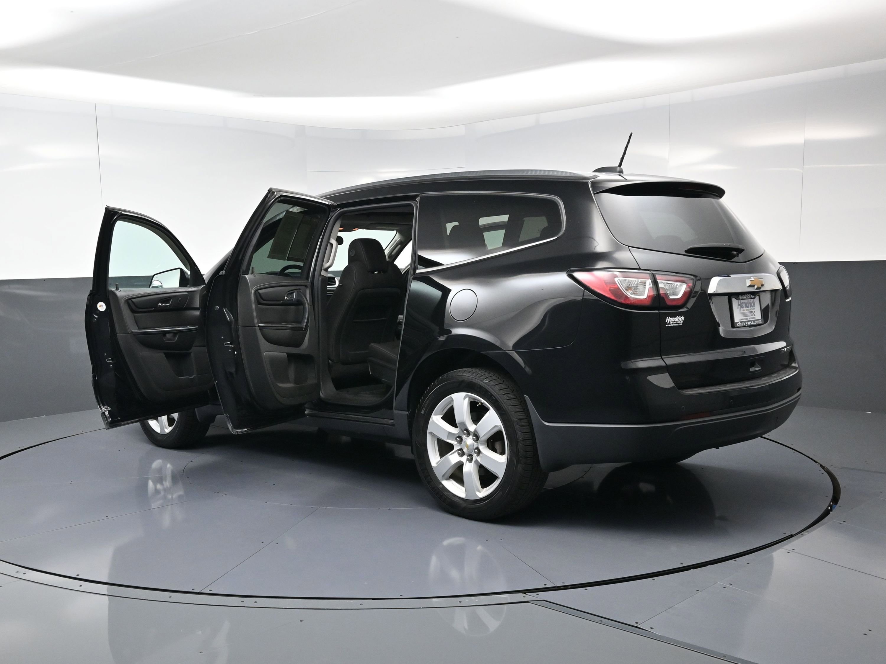 Used 2016 Chevrolet Traverse LT w/ Style and Technology Package image 29