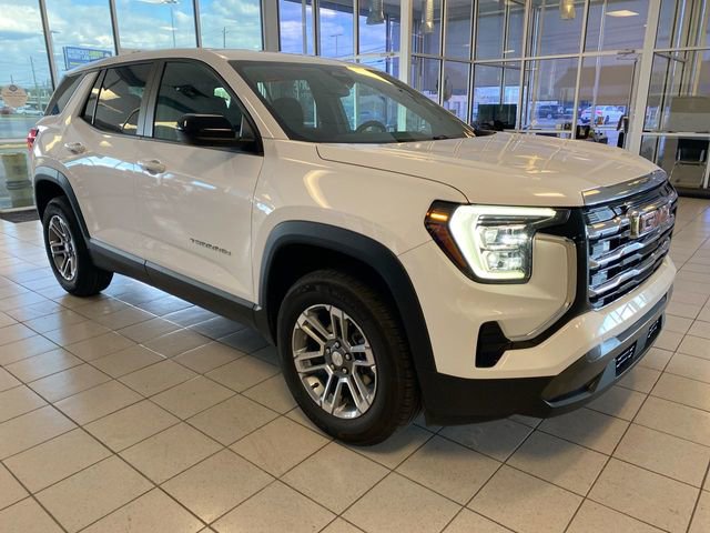 Used 2025 GMC Terrain Elevation AWD/4WD image 2
