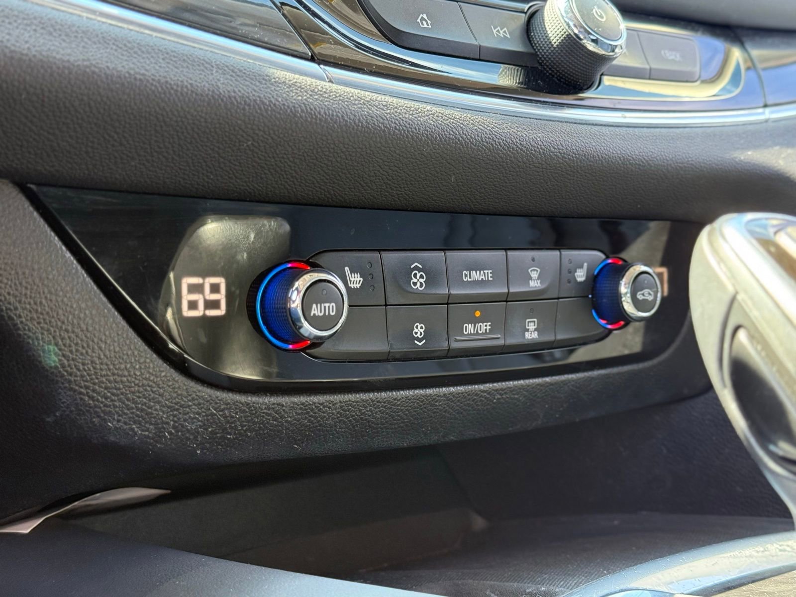 Used 2020 Buick Enclave Essence w/ LPO, Floor Liner Package image 12