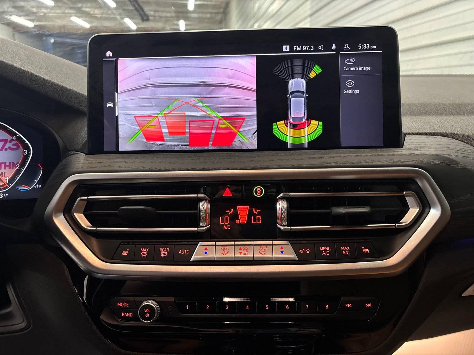Used 2023 BMW X4 xDrive30i w/ M Sport Package AWD/4WD image 19