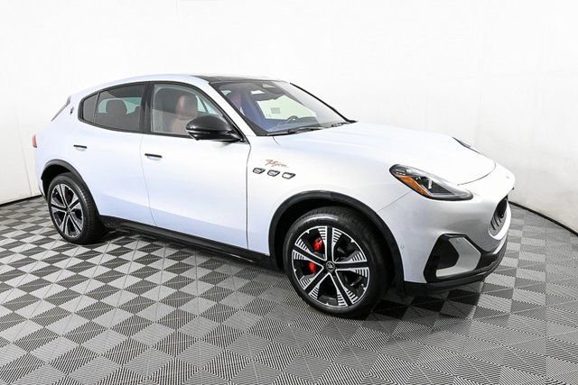 New 2025 Maserati Grecale Folgore AWD/4WD image 2