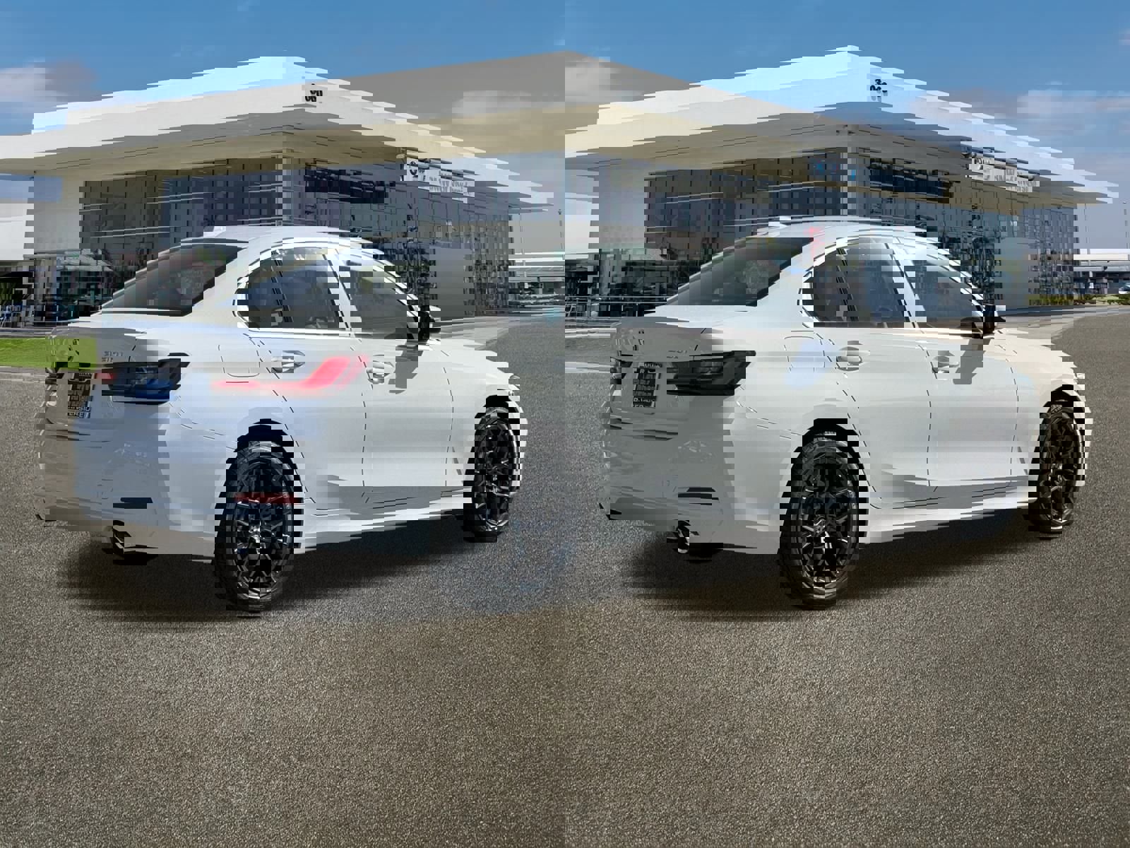 New 2026 BMW 330i Sedan w/ Driving Assistance Package image 11