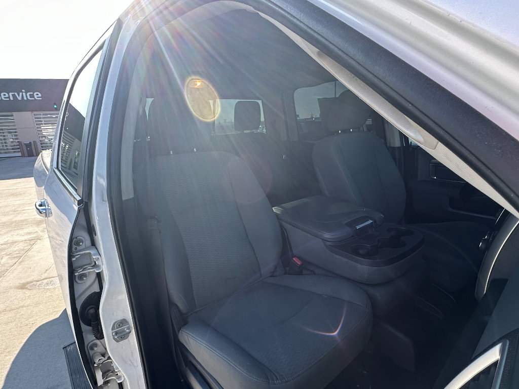 Used 2015 RAM 2500 SLT image 29