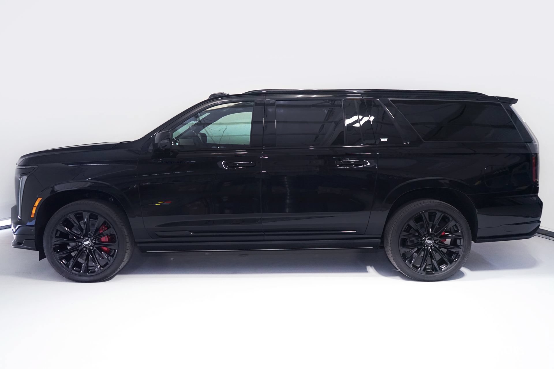 Used 2026 Cadillac Escalade ESV V AWD/4WD image 4