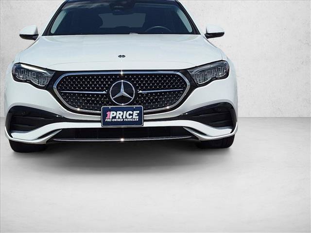 Used 2025 Mercedes-Benz E 350 4MATIC Sedan image 2