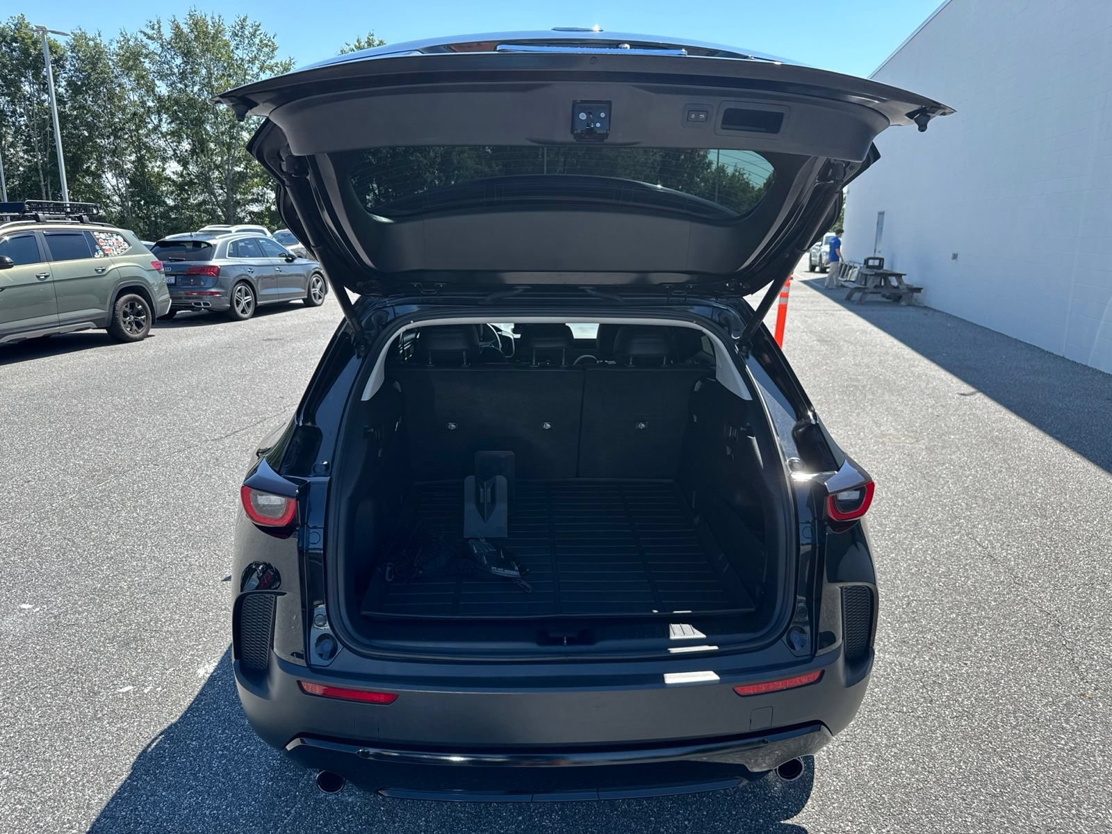 Used 2025 MAZDA CX-50 AWD 2.5 Hybrid w/ Cargo Package image 10