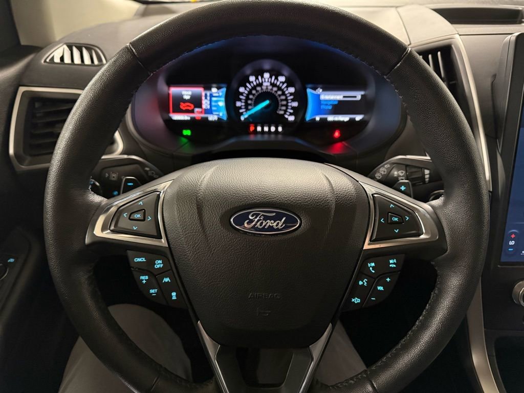 Used 2022 Ford Edge SEL w/ Sport Appearance Package AWD/4WD image 12