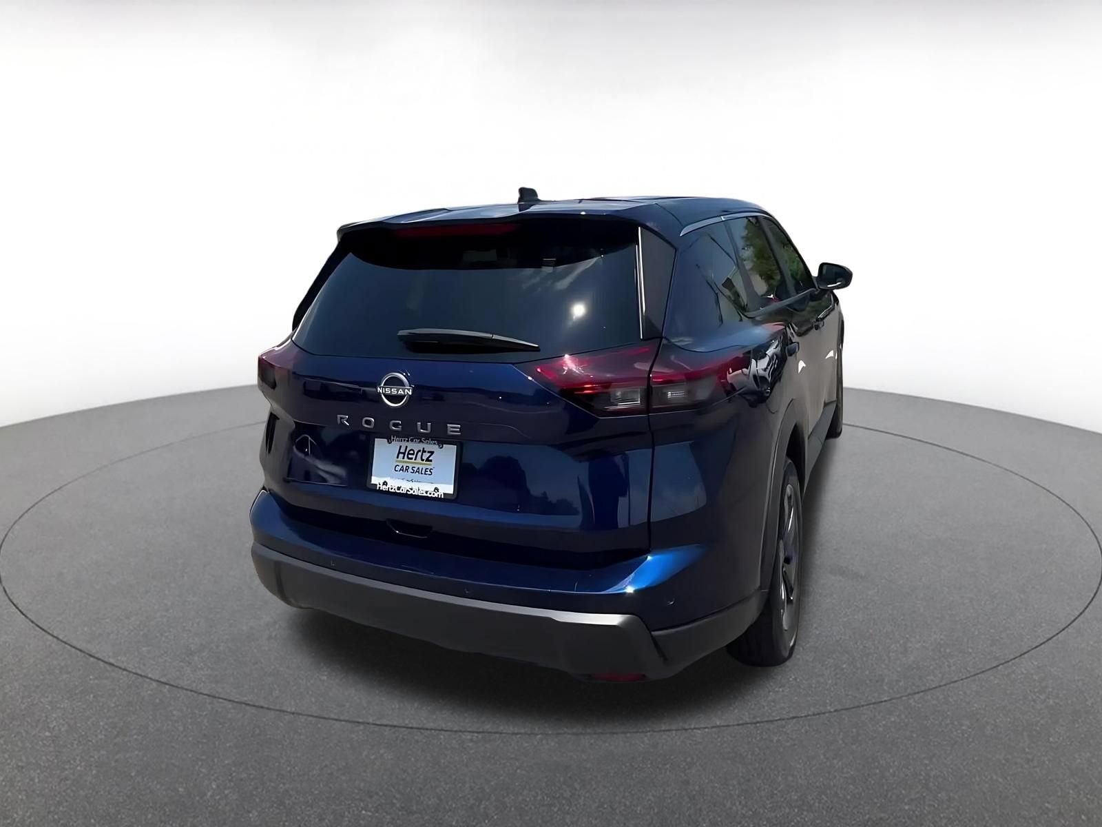 Used 2025 Nissan Rogue SV FWD image 14