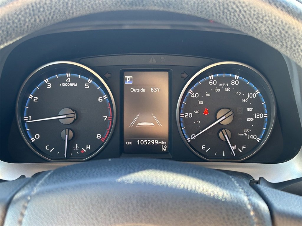 Used 2018 Toyota RAV4 LE image 30