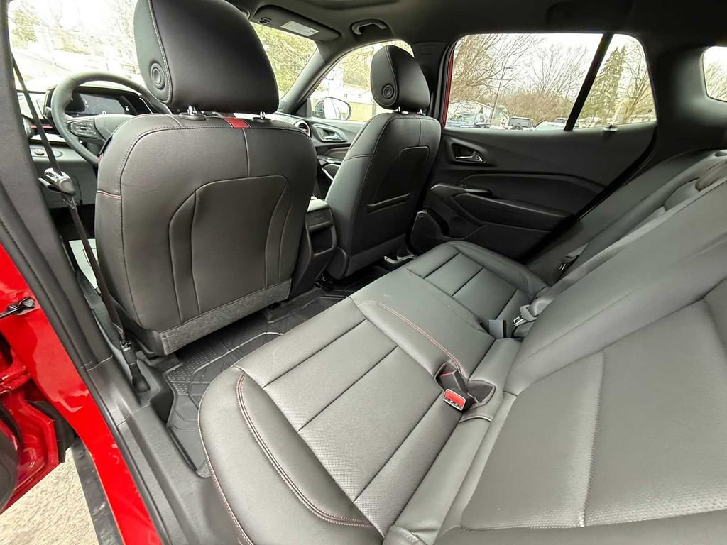 New 2026 Chevrolet Trax RS w/ Sunroof Package image 19
