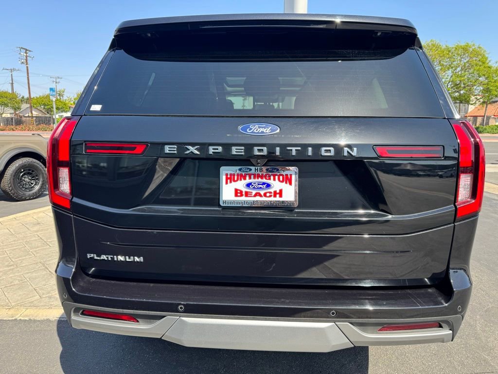Used 2025 Ford Expedition Platinum AWD/4WD image 10