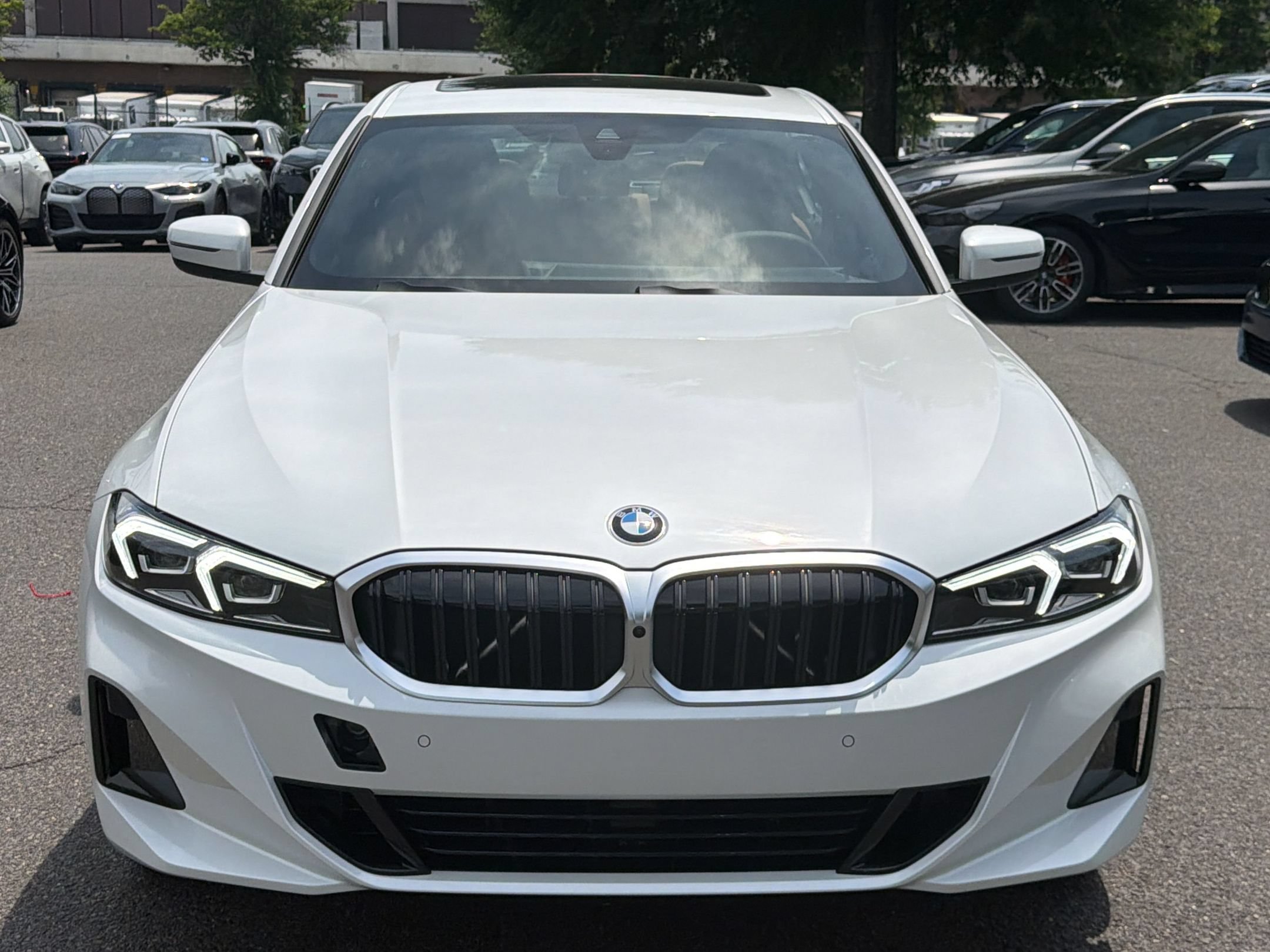 Used 2026 BMW 330i xDrive Sedan w/ Premium Package AWD/4WD image 5