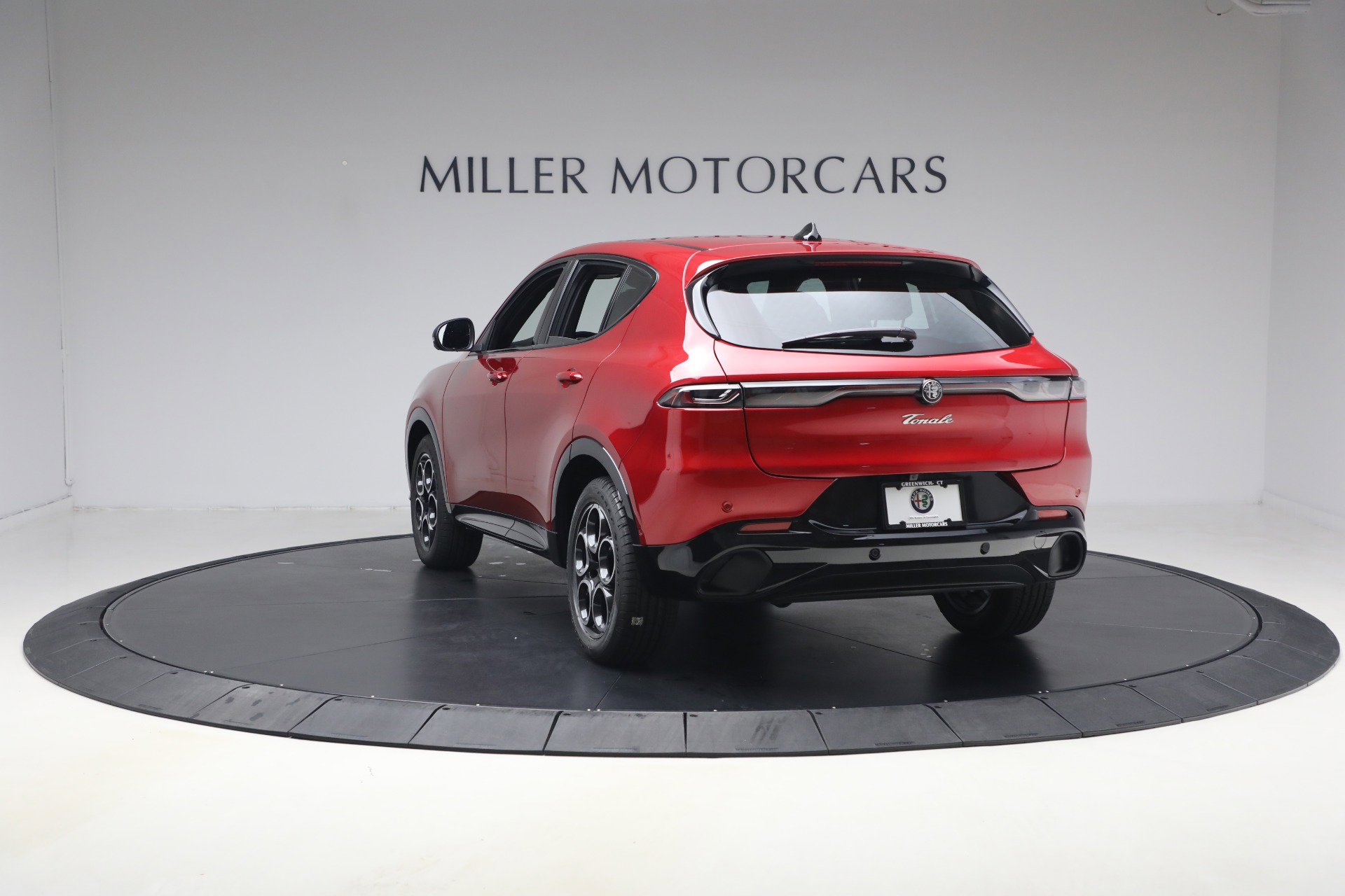 New 2026 Alfa Romeo Tonale Sprint w/ Black Premium Package AWD/4WD image 5