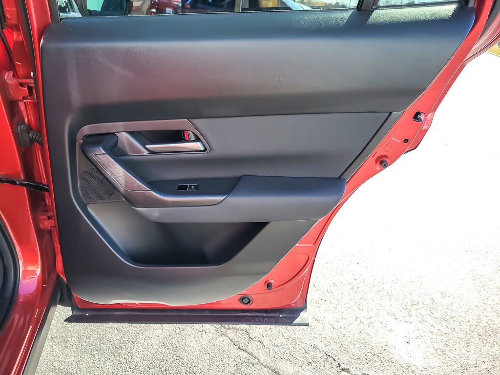 Used 2025 MAZDA CX-50 AWD 2.5 S w/ Weather Package image 19