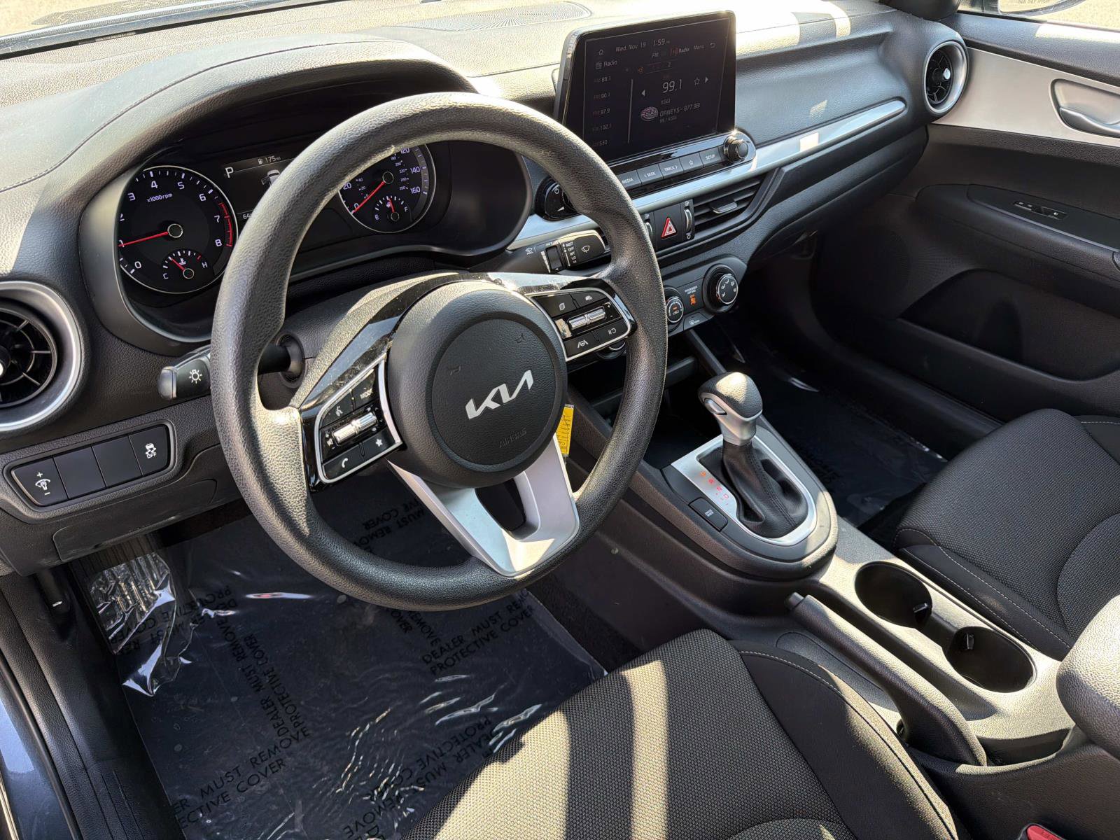 Used 2023 Kia Forte LXS image 7