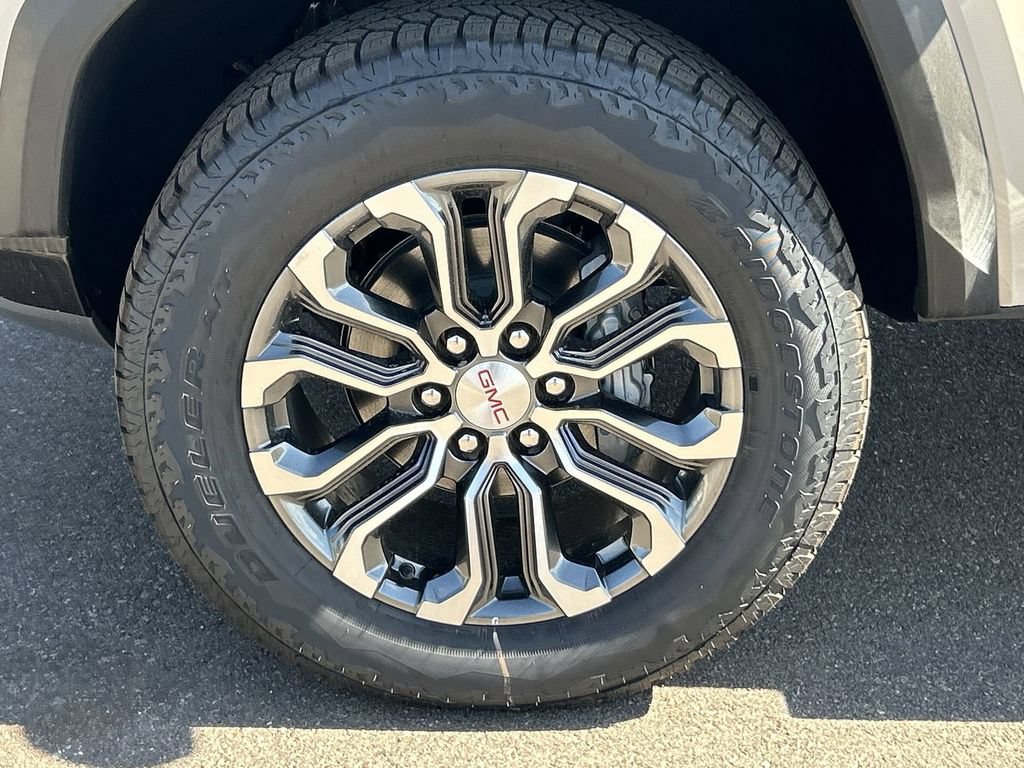 New 2026 GMC Canyon Denali AWD/4WD image 32