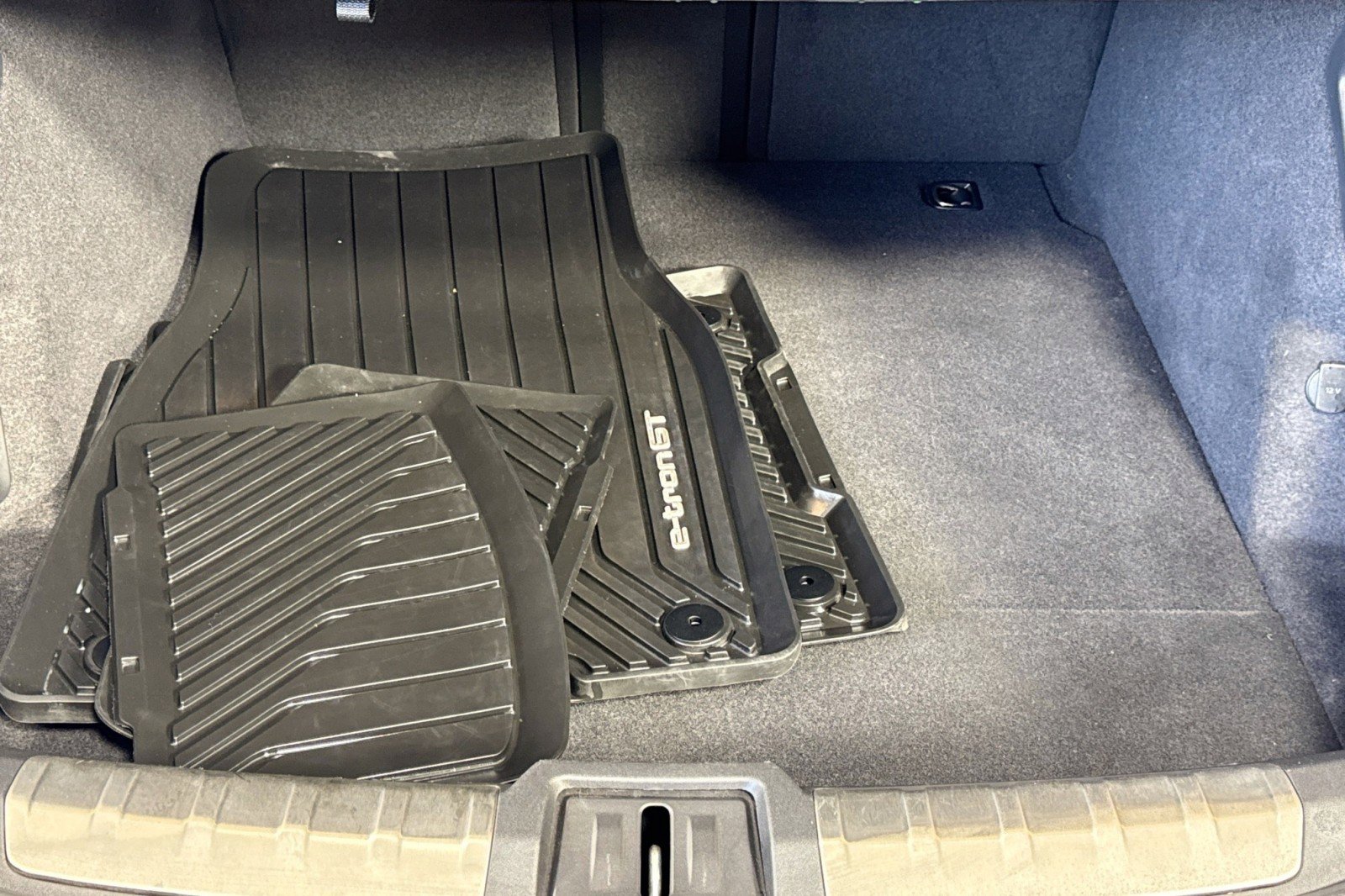 Used 2023 Audi e-tron GT Prestige w/ Prestige Package image 23