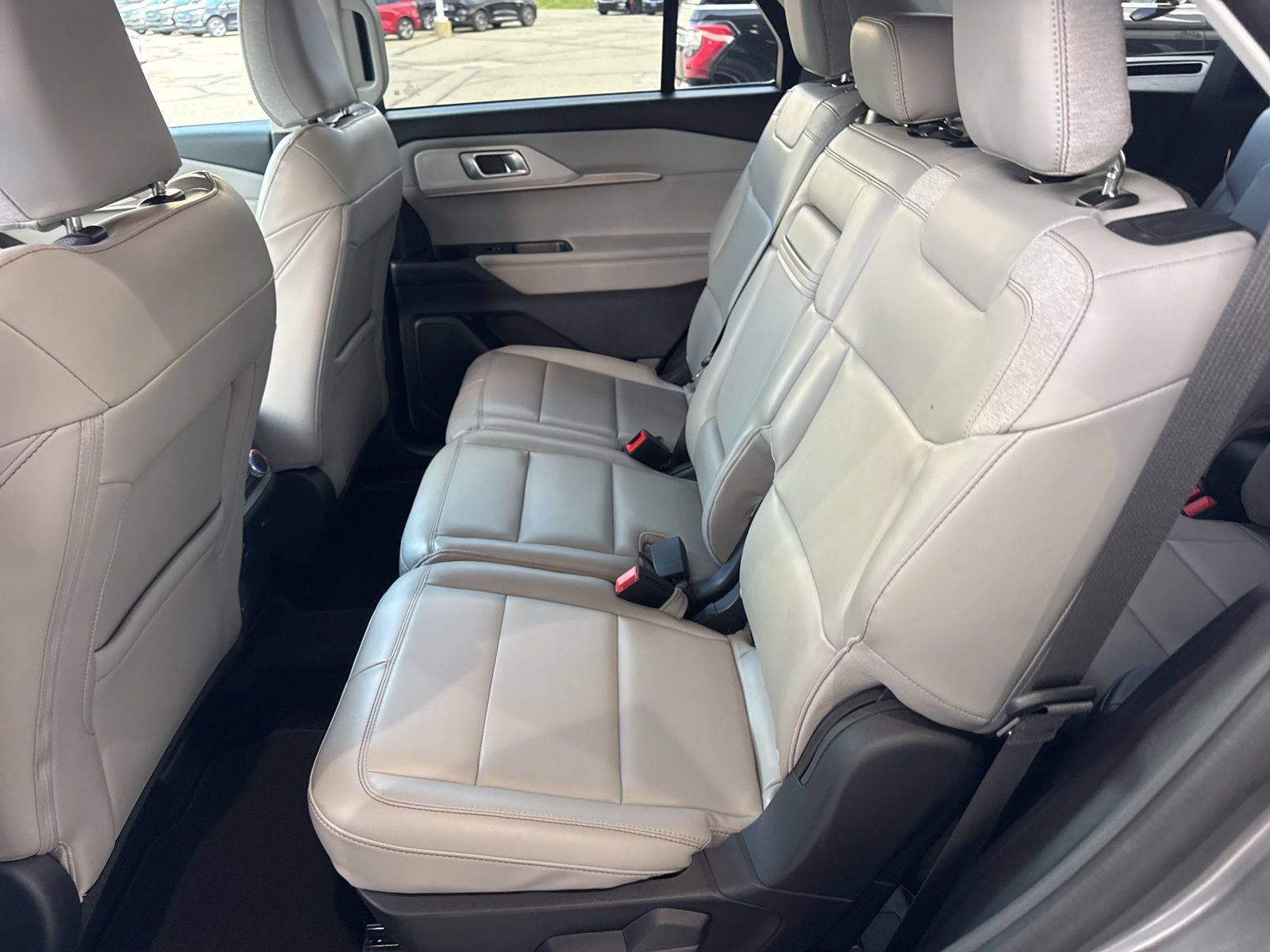 Certified 2025 Ford Explorer Active w/ Active Comfort Package AWD/4WD image 37