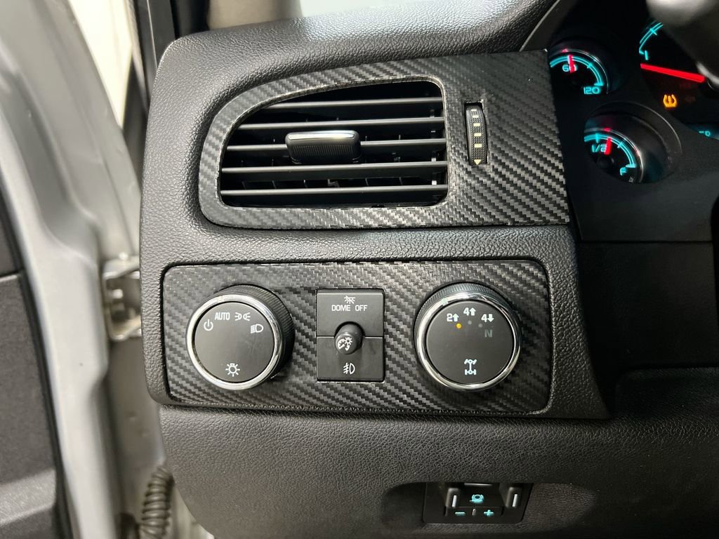 Used 2011 Chevrolet Silverado 2500 LTZ w/ LTZ Plus Package AWD/4WD image 17