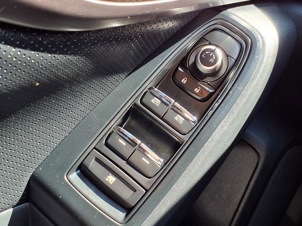 Used 2020 Subaru Crosstrek 2.0i Limited w/ Moonroof Package w/Navigation image 11