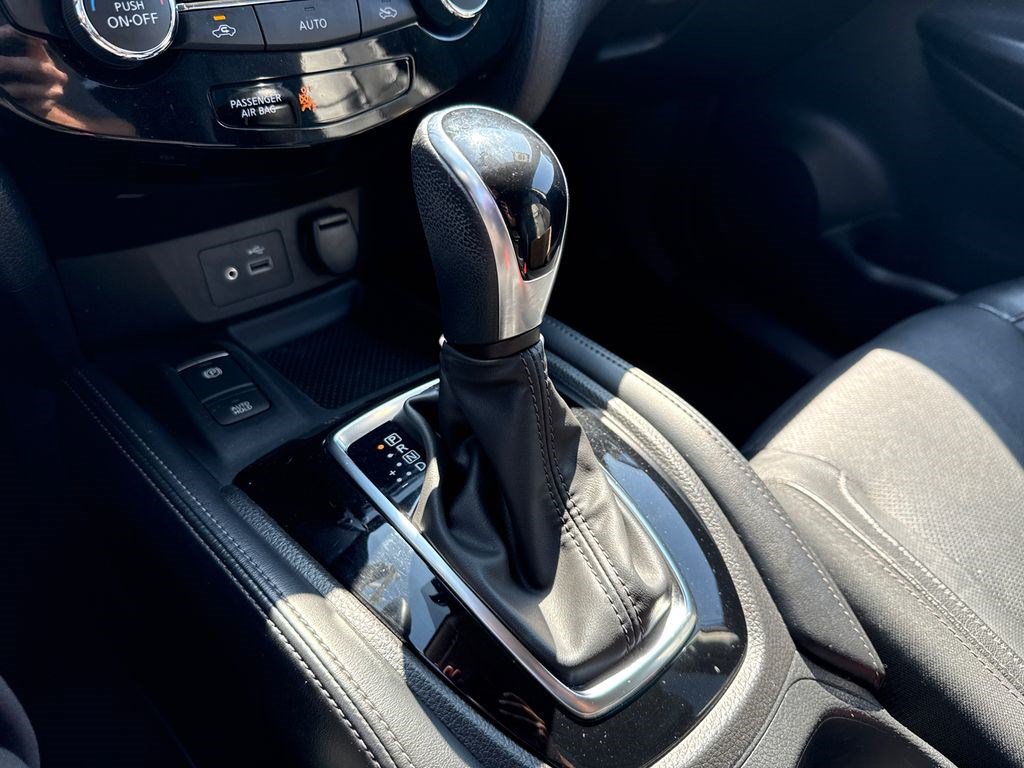Used 2019 Nissan Rogue SL FWD image 27