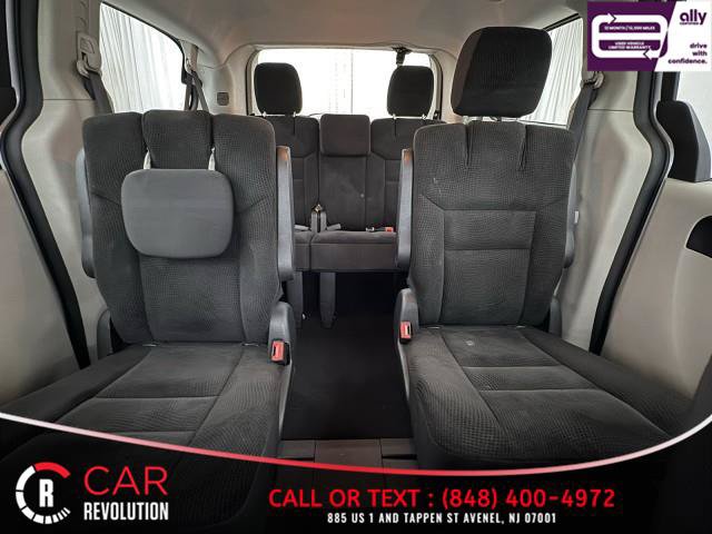 Used 2019 Dodge Grand Caravan SE w/ UConnect Hands-Free Group FWD image 11