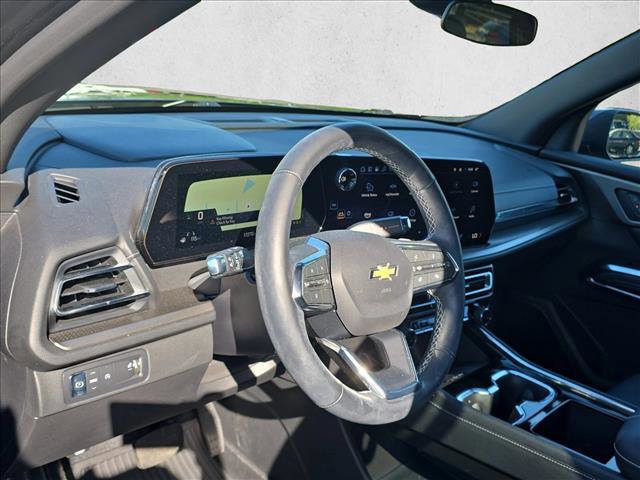 Used 2025 Chevrolet Traverse LT w/ Driver Confidence Package image 10