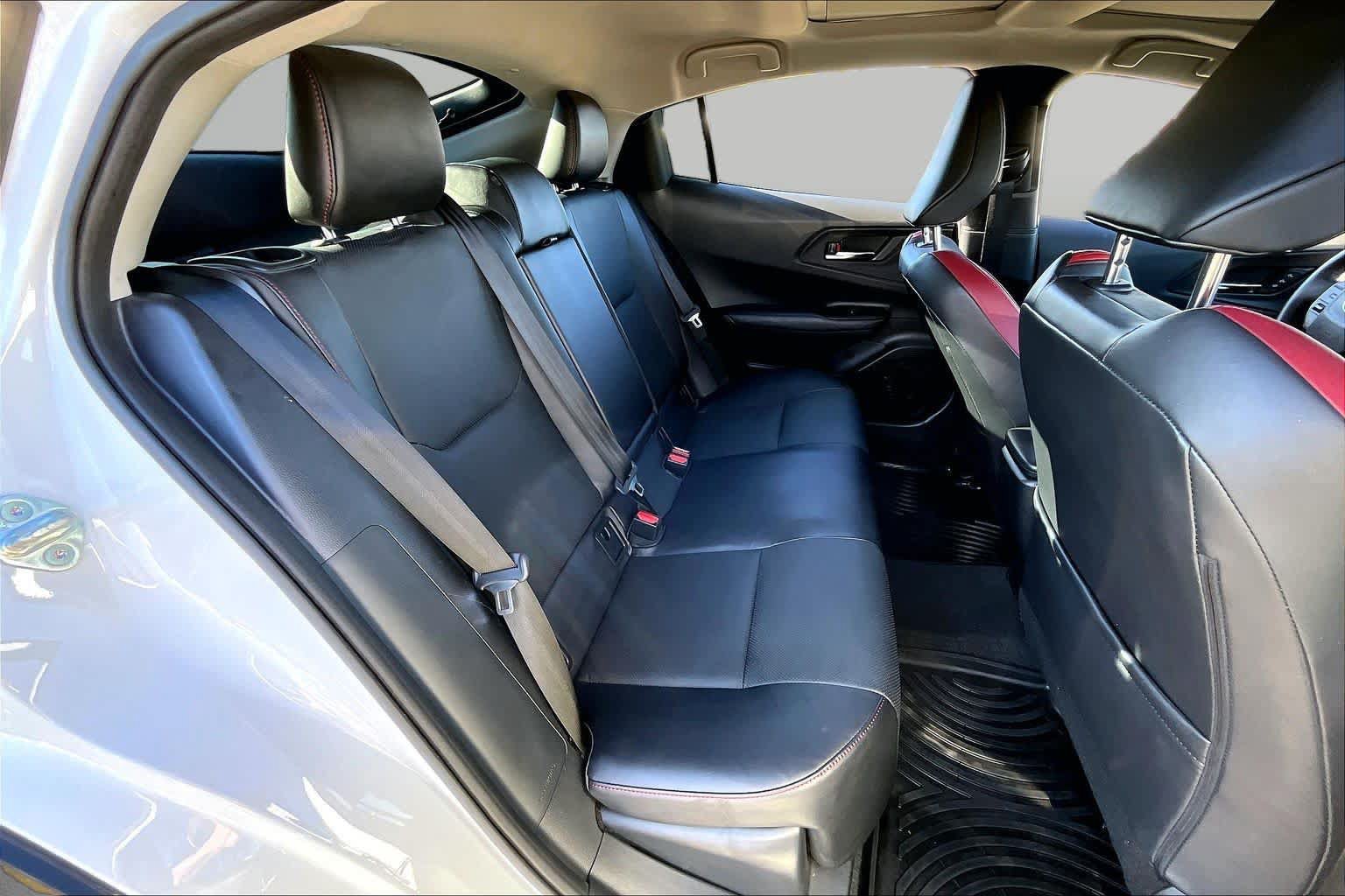 Used 2023 Toyota Prius Prime Premium FWD image 19