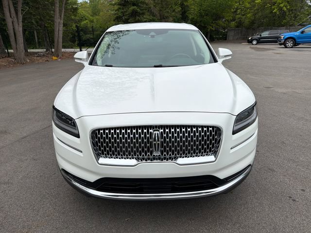 Used 2022 Lincoln Nautilus AWD image 2
