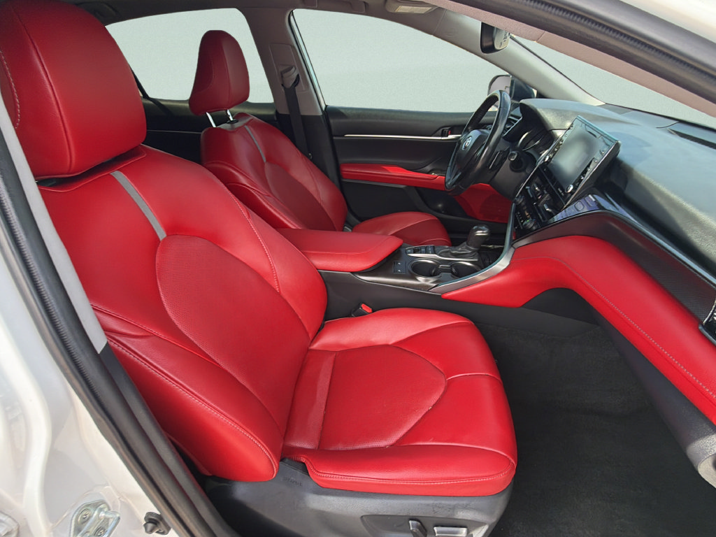 Used 2023 Toyota Camry XSE FWD image 11