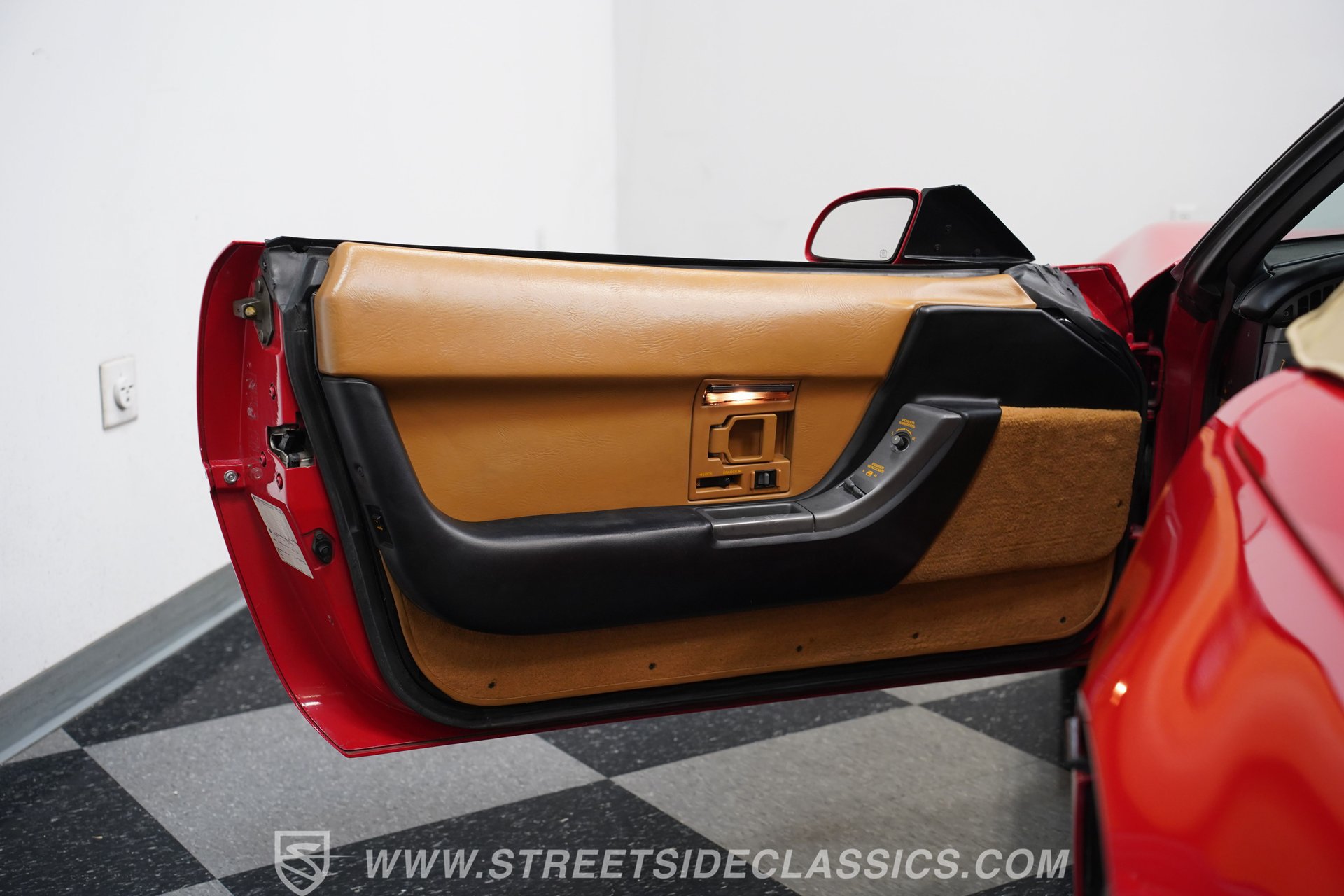 Used 1990 Chevrolet Corvette Convertible RWD image 38