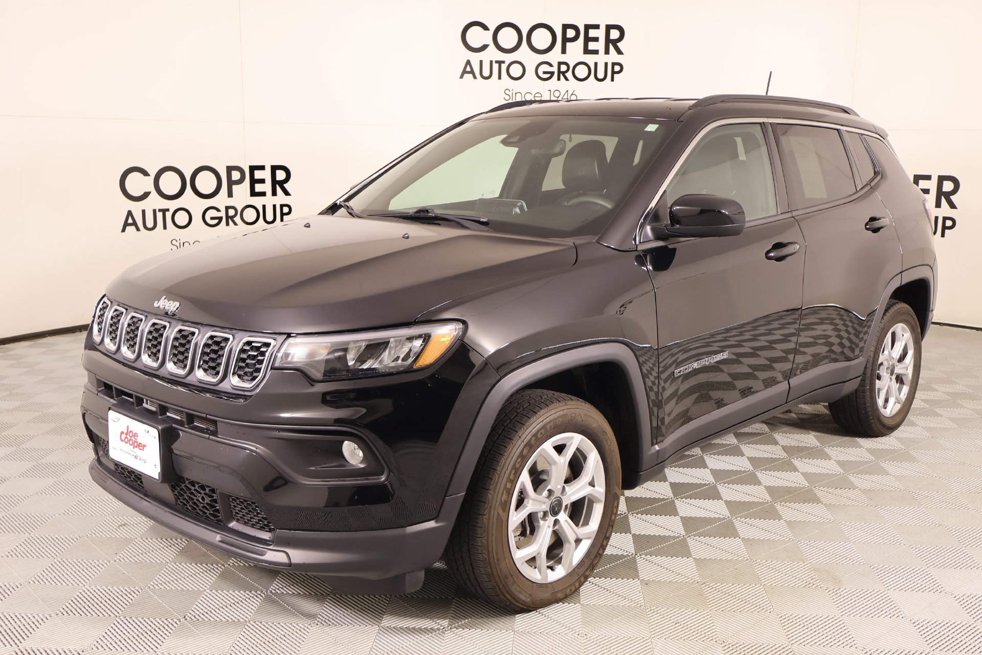 Used 2025 Jeep Compass Latitude AWD/4WD image 10