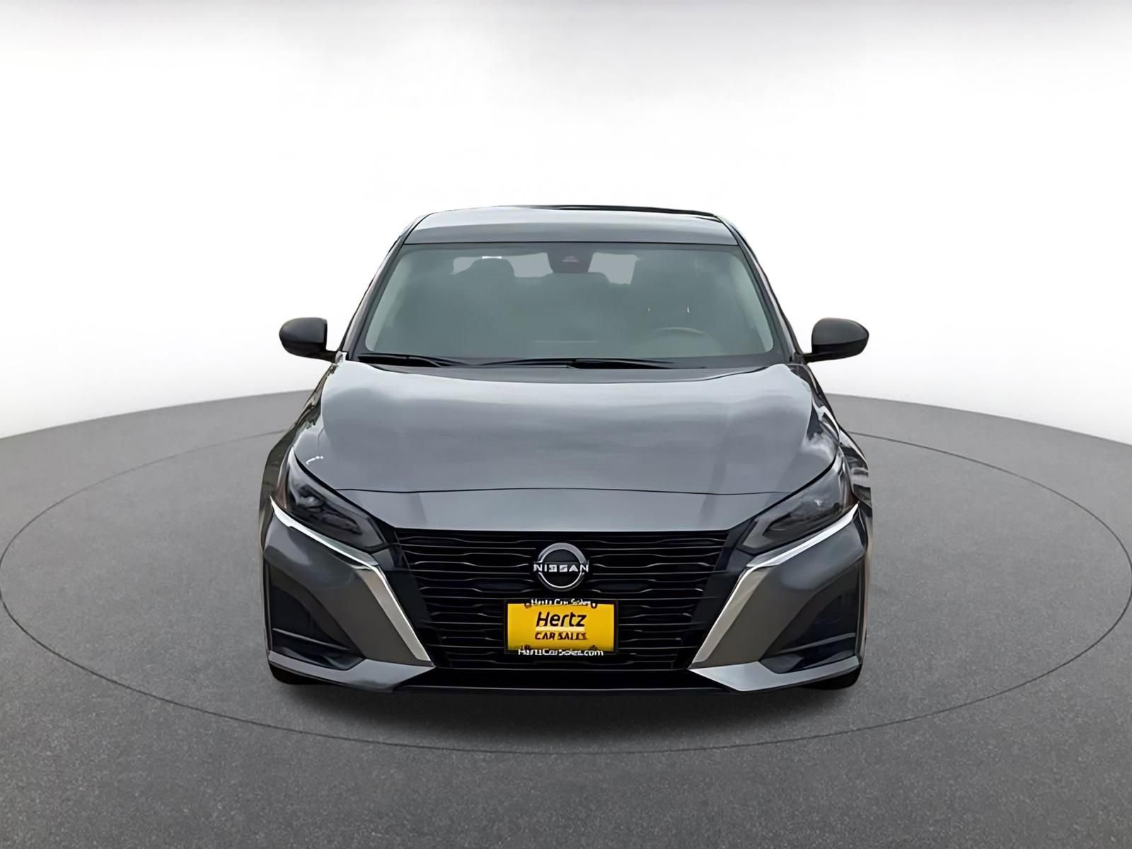 Used 2025 Nissan Altima 2.5 SV FWD image 4