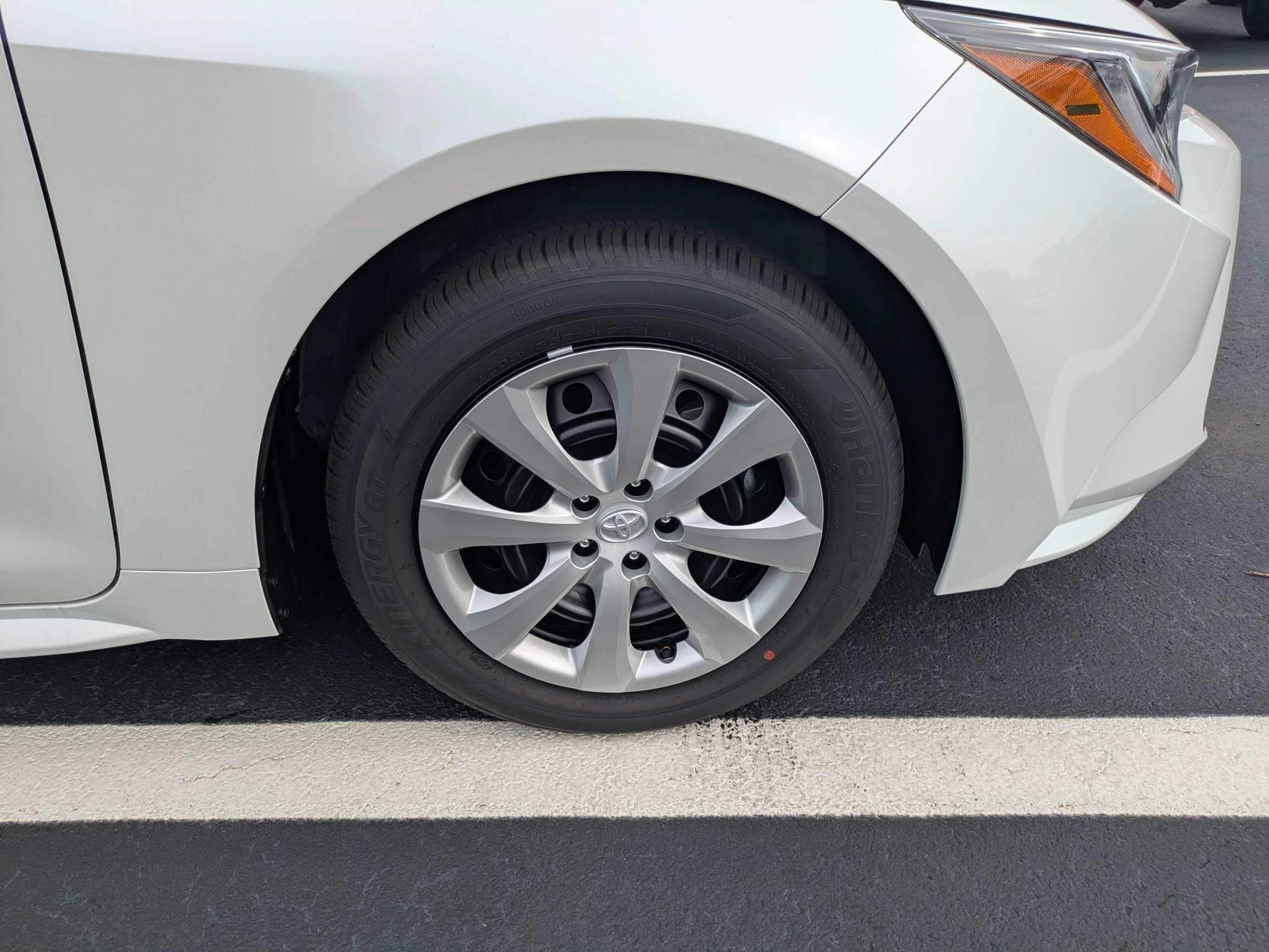New 2027 Toyota Corolla LE FWD image 12