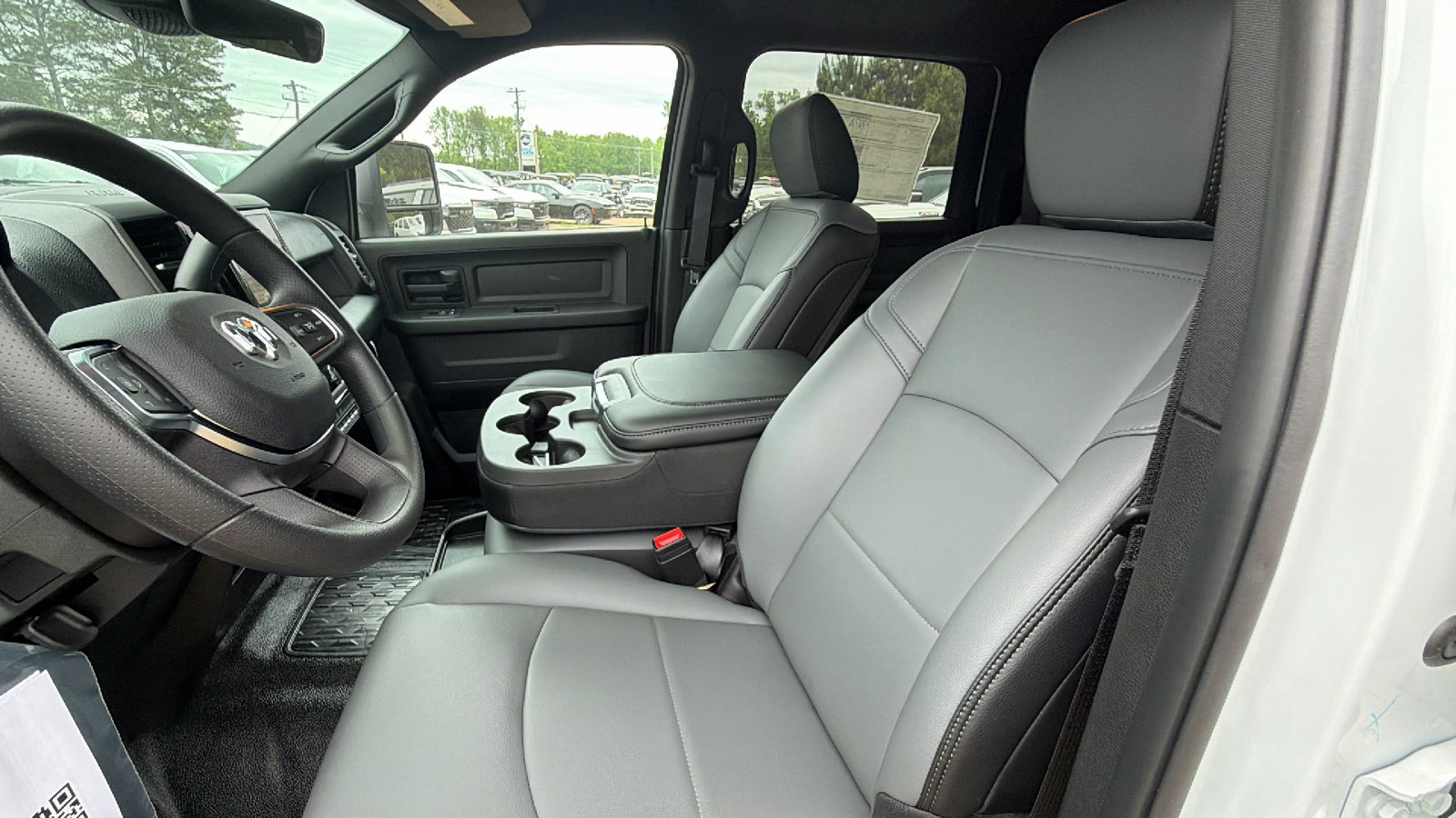 New 2026 RAM 5500 Tradesman w/ Chrome Appearance Group AWD/4WD image 17