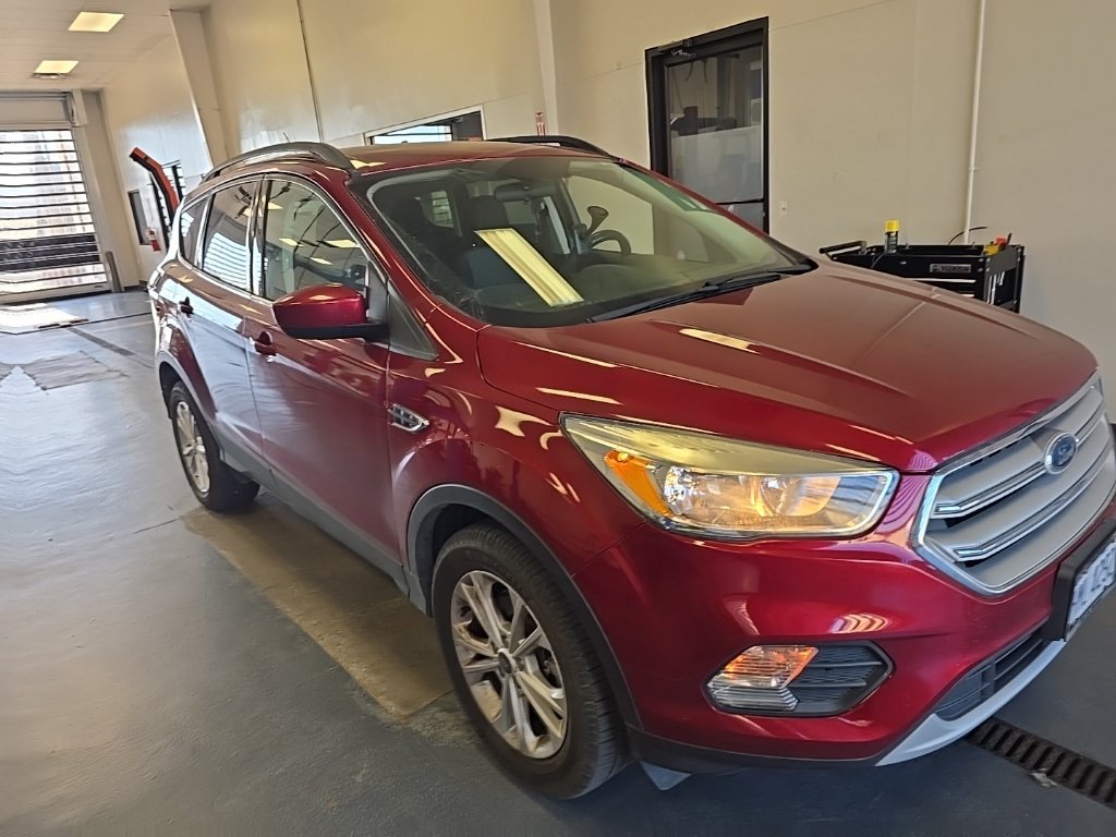 Used 2018 Ford Escape SE AWD/4WD image 1
