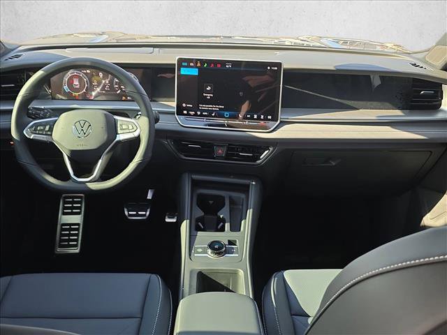 New 2026 Volkswagen Tiguan SE R-Line image 17