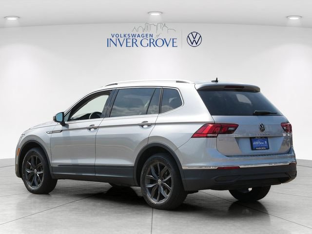 Certified 2023 Volkswagen Tiguan SE w/ Panoramic Sunroof Package AWD/4WD image 5