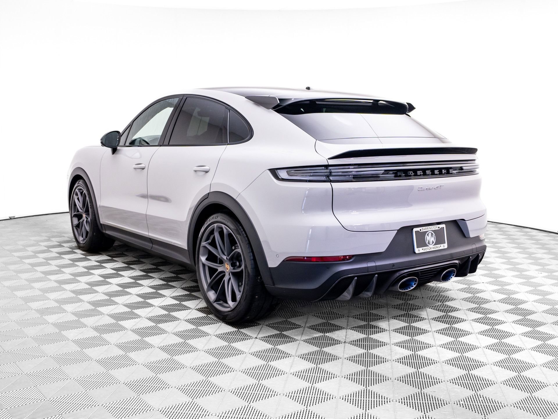 Certified 2025 Porsche Cayenne Turbo GT image 3
