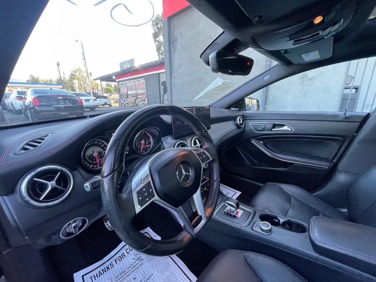 Used 2014 Mercedes-Benz CLA 45 AMG 4MATIC w/ Premium 1 Package image 9