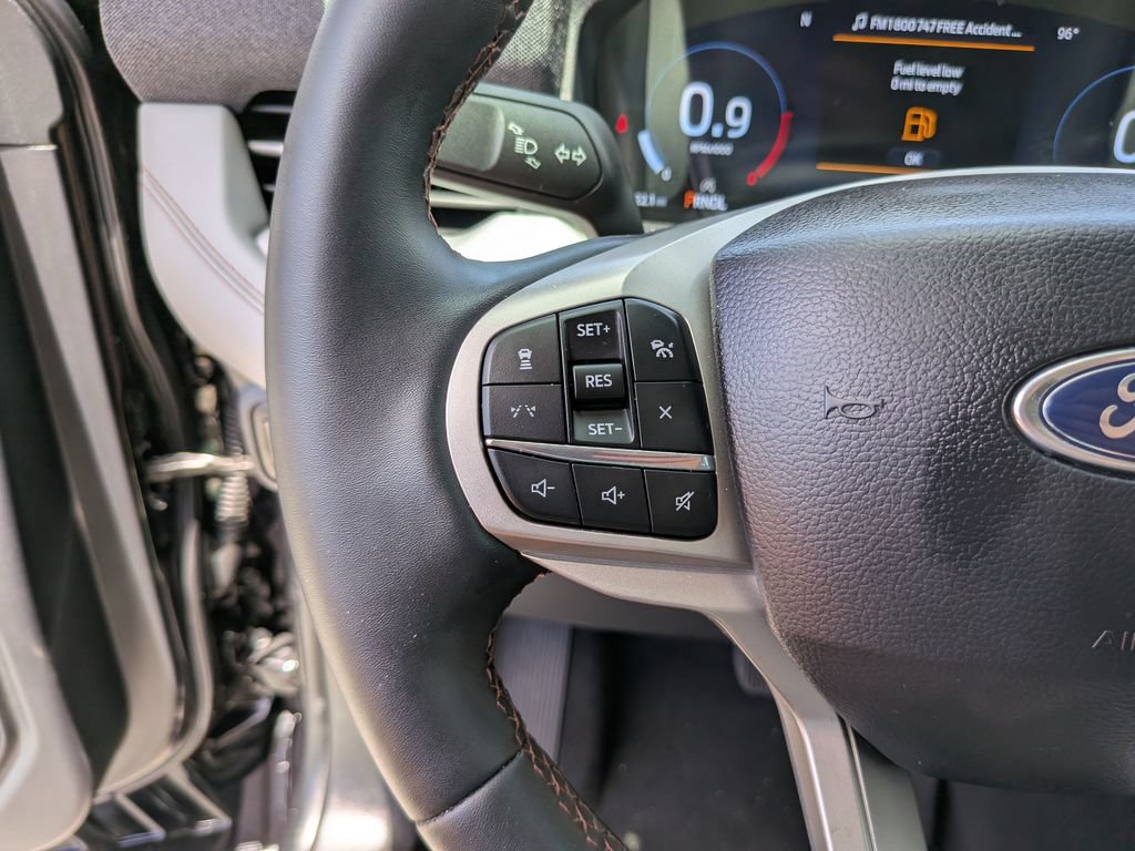 Used 2026 Ford Explorer Active w/ Active Comfort Package RWD image 30