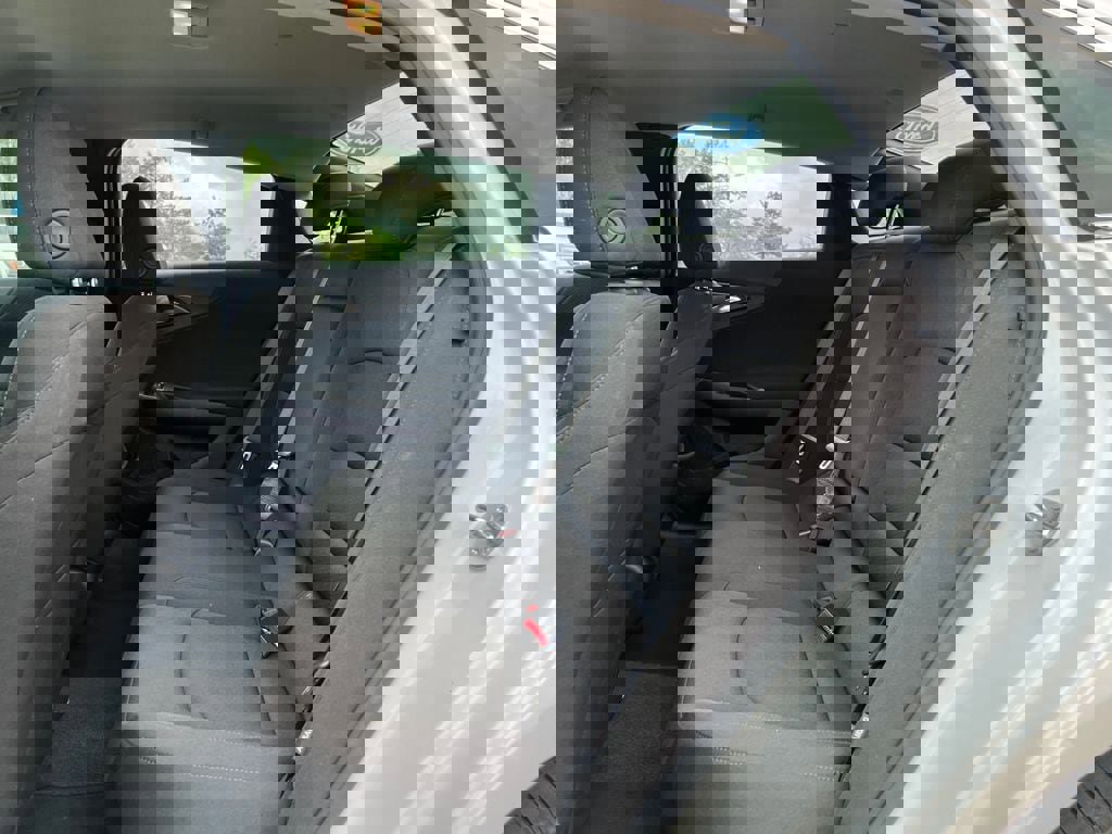 Used 2024 Chevrolet Malibu LT image 17